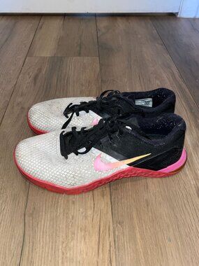 Nike Metcon 5 Womens Training Shoes White/Black/Pink Size 8